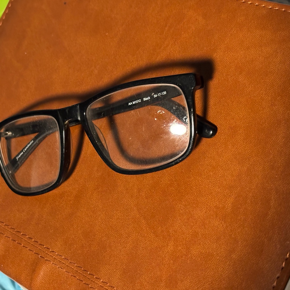 Free when bundled
3 optical eye glasses - Picture 3 of 5